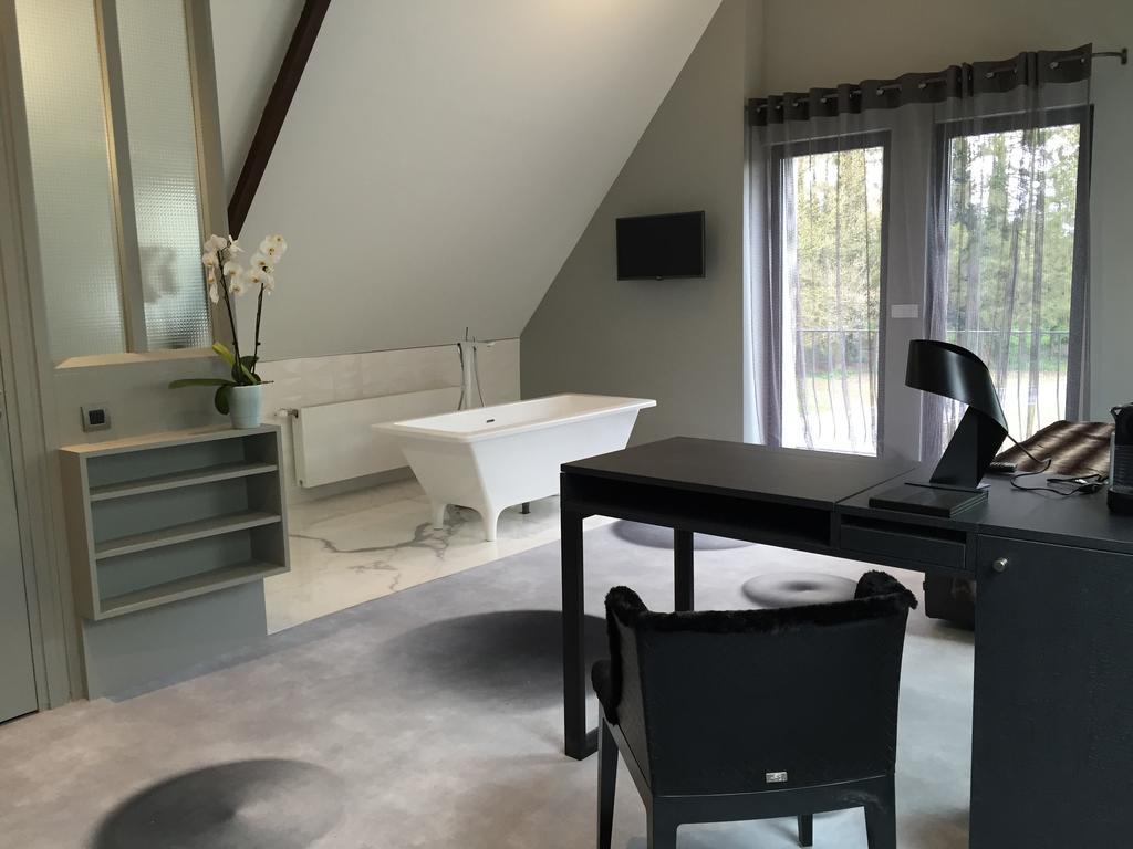 Le Domaine Des Loups Hotel Souchez Екстериор снимка